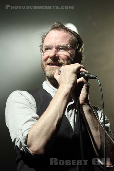 THE NATIONAL - 2013-06-24 - PARIS - Point Ephemere - Matthew Donald Berninger